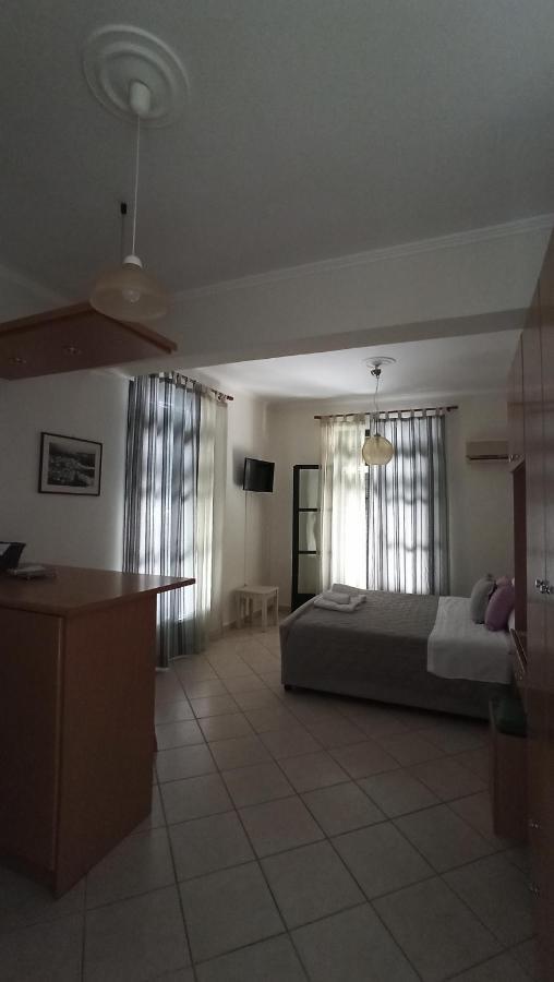 Aparthotel To Kastro à Pylos Extérieur photo