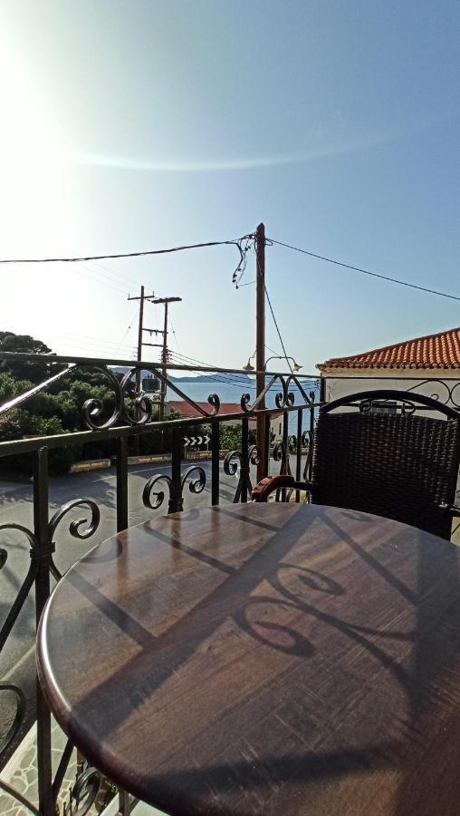 Aparthotel To Kastro à Pylos Extérieur photo