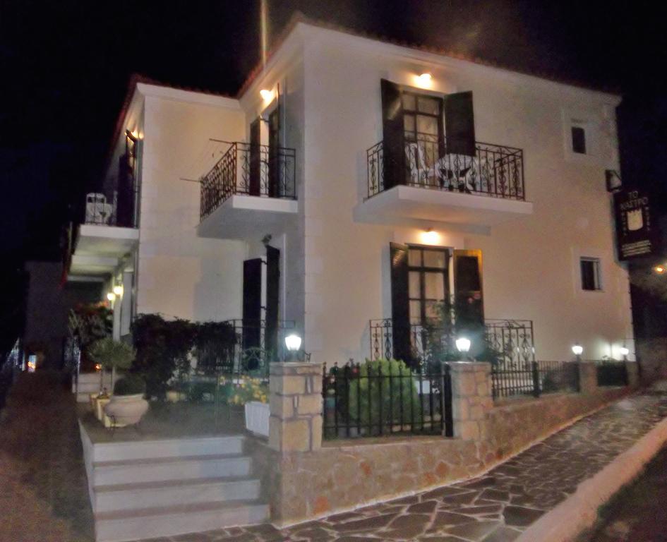 Aparthotel To Kastro à Pylos Extérieur photo